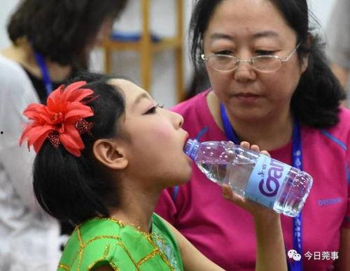 国产视频混血大眼小仙女