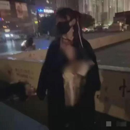 国产情侣自在线拍视频,甜蜜瞬间，记录爱情点滴