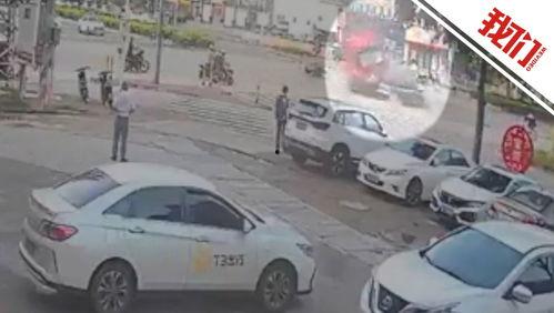 国产电车撞车视频真实,惊心动魄的生死较量