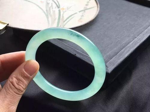 国产翡翠手镯视频,视频带你领略东方韵味