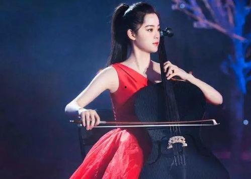 国产美女惊艳出场视频,视频瞬间引爆网络