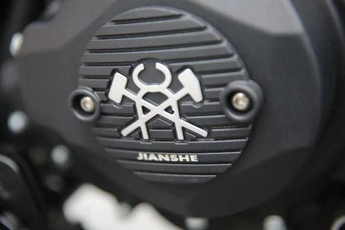 国产巡航摩托帅气视频,帅气的视频带你领略速度与激情