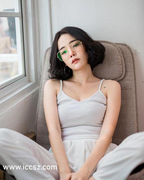 国产真实露脸乱子伦视频,真实画面引发热议