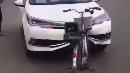 现在的国产车搞笑视频,笑料百出，笑翻你的车生活