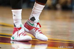 球星看国产球鞋视频