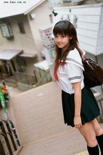 国产女学生衣服图片视频  第2张