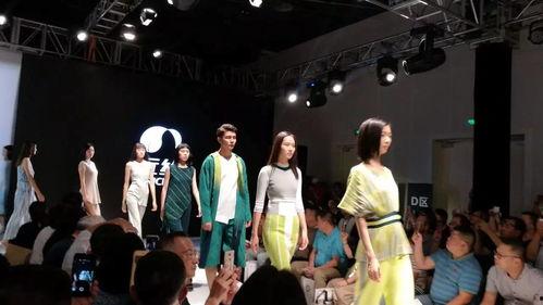 国产大秀视频观看  第2张